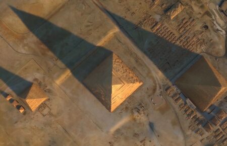 Археологи за допомогою сканування виявили прихований тунель у великій піраміді Гізи