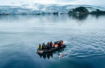 Чилийка впервые в истории проплыла 2,5 километра в Антарктическом океане