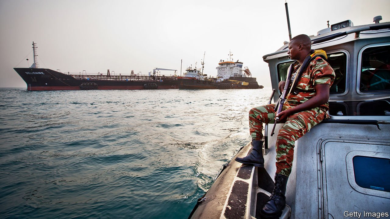 Частина екіпажу данського судна зникла безвісти після нападу піратів у Гвінейській затоці