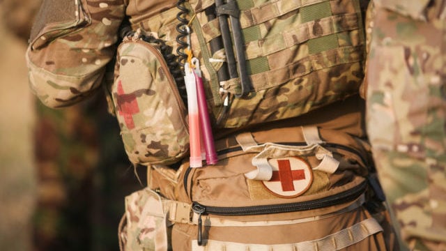 Тяжелое ранение на Донбассе получил медик-волонтер из Чехии