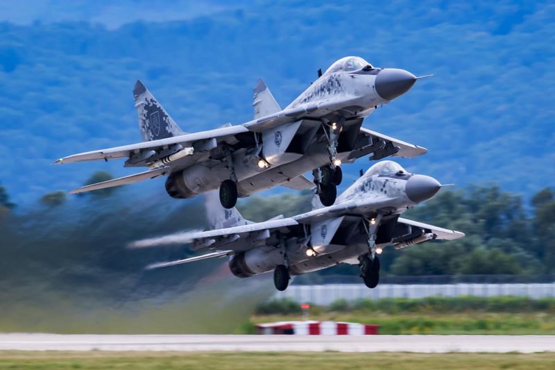 Правительство Словакии одобрило передачу Украине 13 истребителей МиГ-29