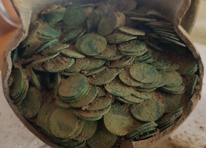 У Польщі знайшли скарб з тисячі монет 17 сторіччя