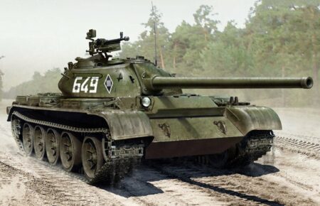 Росіяни повертають з місць зберігання старі радянські танки: як це позначиться на фронті?