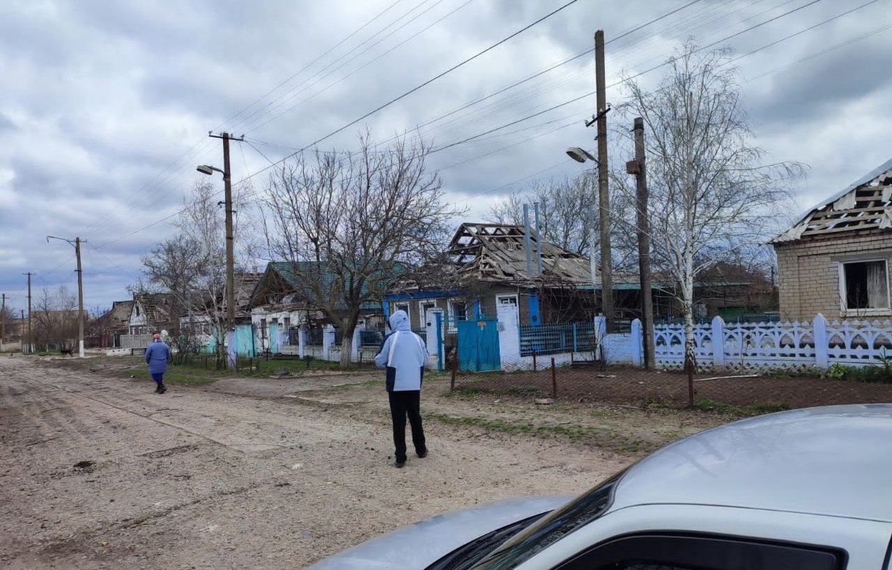 Авіаудар по Бериславу: окупанти «поцілили» в колишні цехи заводу (ФОТО)