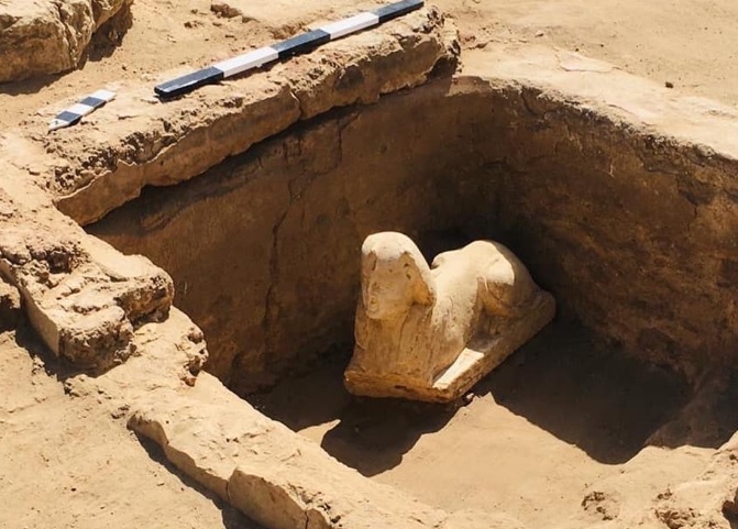 Археологи знайшли у храмовому комплексі в Єгипті сфінкса часів римської епохи