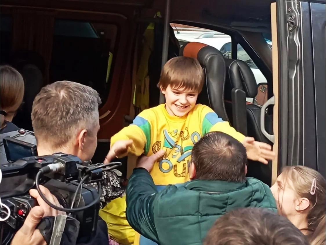Из 17 детей, которых вернули в Украину из депортации, нескольких россияне уже поместили в приемные семьи — Николай Кулеба