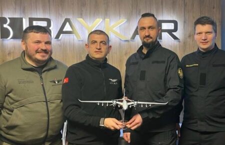 Україна підписала нові угоди з виробником безпілотників Bayraktar