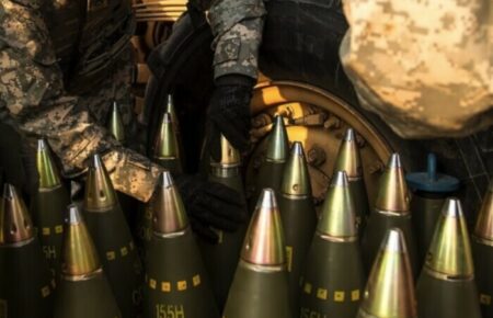 В ЕС пока не могут договориться, кто будет производить боеприпасы для Украины — Politico