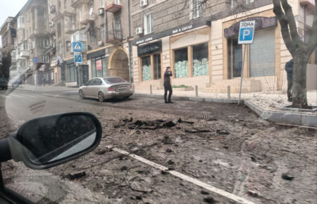 Центр Донецька обстріляли, є жертви і поранені (ФОТО, ВІДЕО)