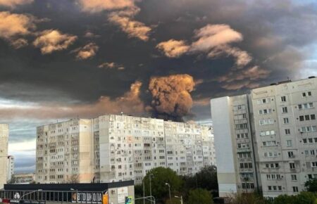 Пожежа в Севастополі: містом ширяться панічні чутки
