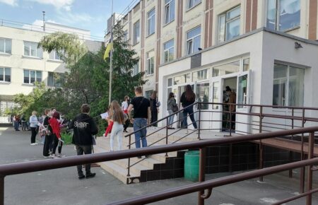 У Києві на території всіх шкіл встановлять камери відеонагляду