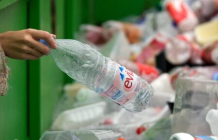 ООН: Забруднення пластиком можна скоротити на 80% до 2040 року