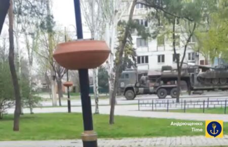У Маріуполі фіксують рух танків у напрямку Новоазовська