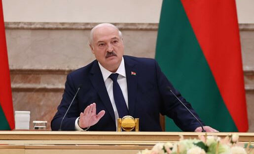 «Я вмирати не збираюся» — Лукашенко прокоментував свою тривалу відсутність на публіці