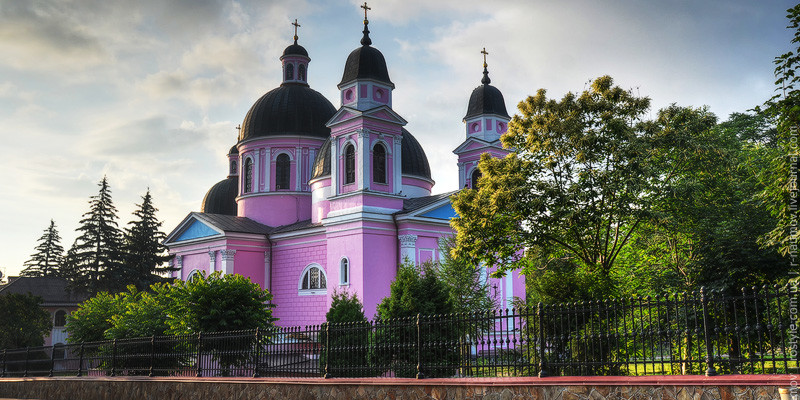 На Буковині заборонили діяльність церков, пов'язаних з РФ