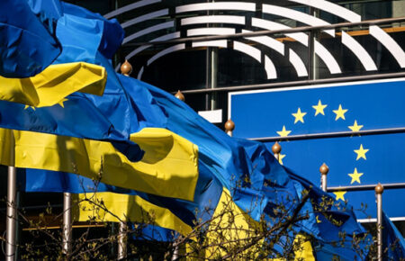 Совет ЕС продлил на год беспошлинную торговлю с Украиной