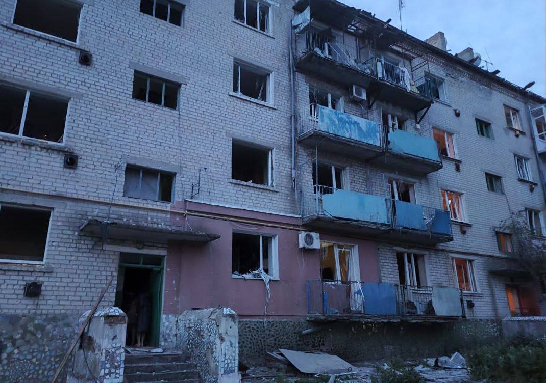 Масована атака на Дніпропетровщину: 8 постраждалих, пошкоджені будинки та знищені авто (ФОТО)