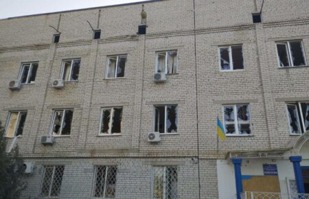 Окупанти обстріляли лікарню в Бериславі на Херсонщині (ФОТО)