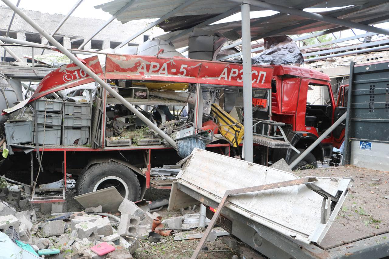 Удар по Дніпру: рятувальники втратили понад 20 одиниць техніки (ФОТО, ВІДЕО)