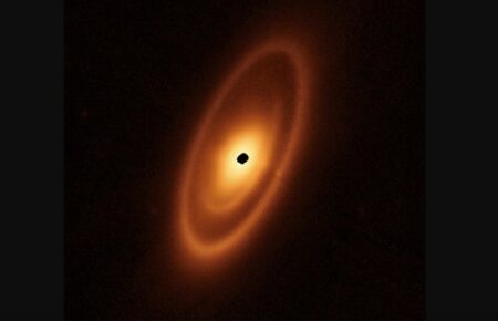 Телескоп «Джеймс Вебб» сфотографував пояси астероїдів навколо молодої зірки