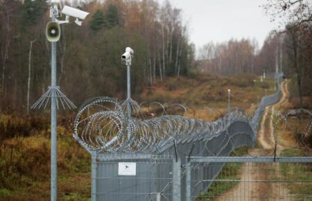 Польща завершує будівництво електронного бар’єра на кордоні з Білоруссю