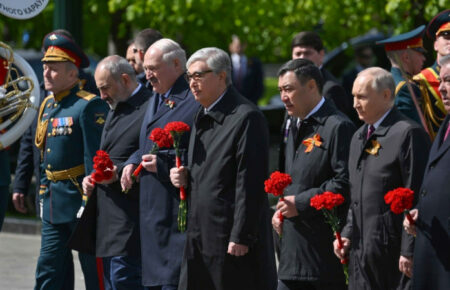 У МЗС відреагували на участь лідерів низки країн у параді в Москві
