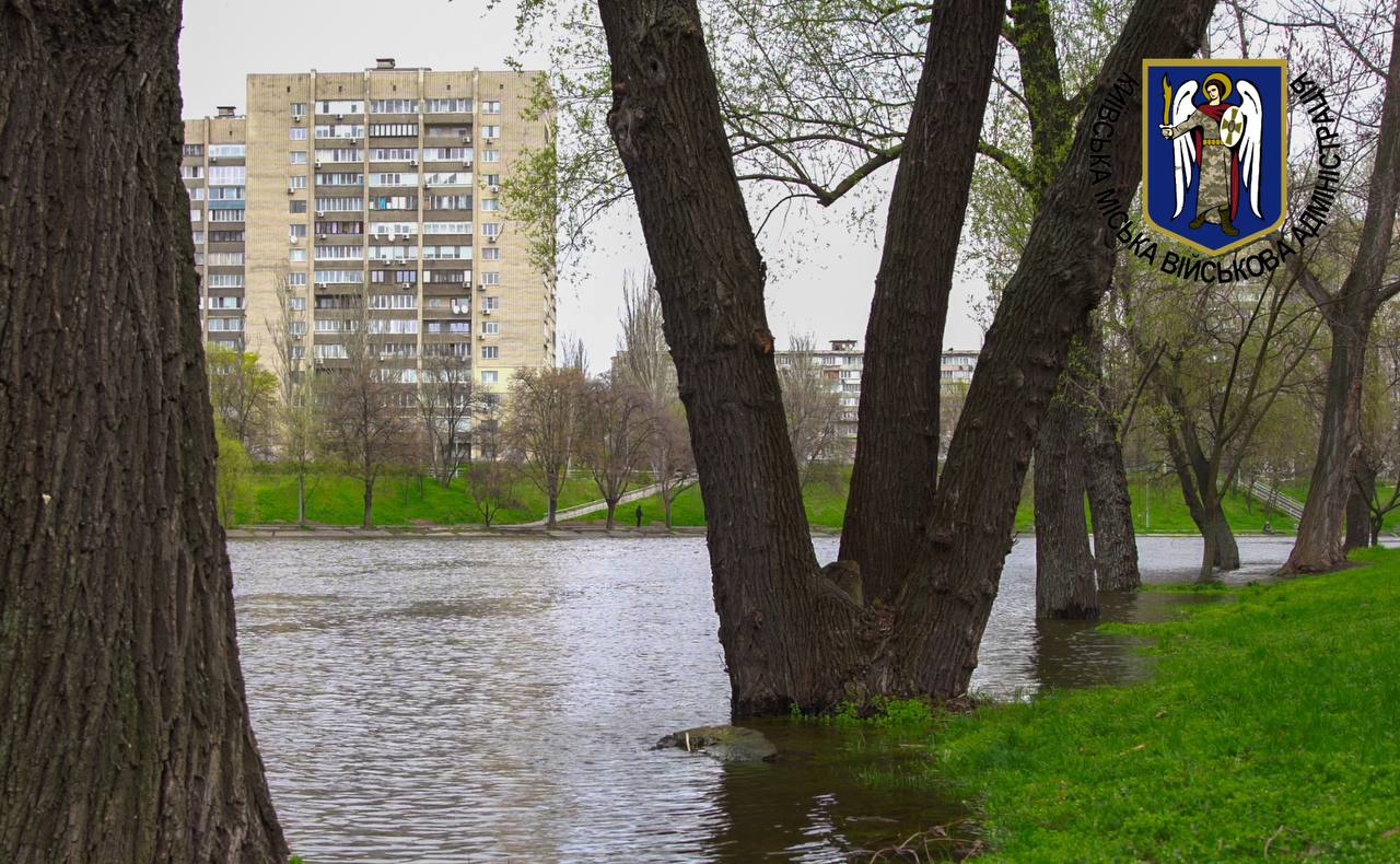 Рівень води у Дніпрі в межах Києва впав на 11 см