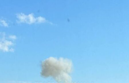 Поблизу Маріуполя фіксують вибухи (ФОТО)