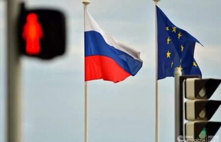 ЕС принял 11-й пакет санкций против РФ