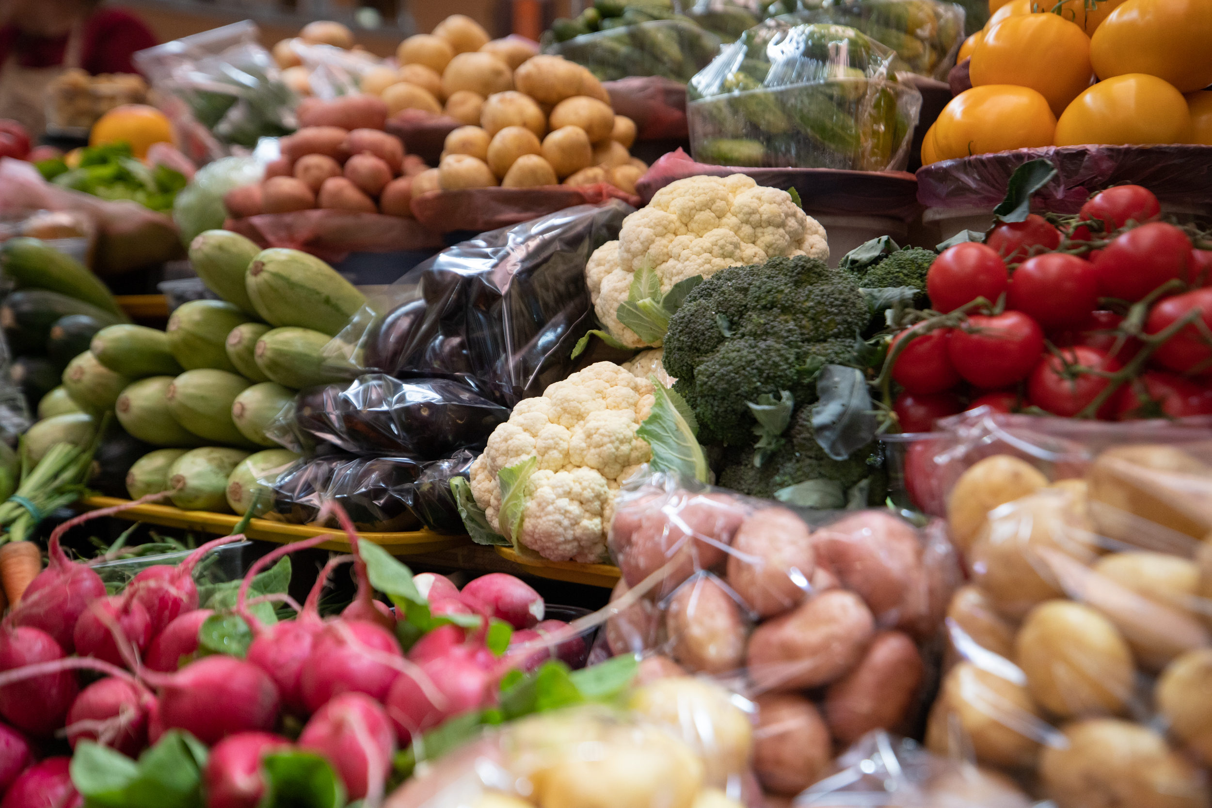 «Обвал» цін на овочі та фрукти станеться у середині червня — економіст