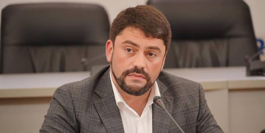 Депутата Київради оголосили в міжнародний розшук