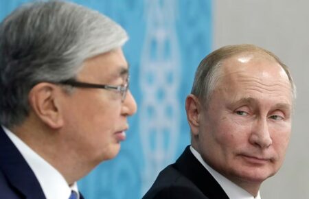 Путін поговорив з президентом Казахстану, той каже, що все, що відбувається, — внутрішня справа РФ