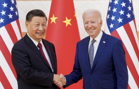 То, что переговоры США и Китая проходят без России указывает на ее новое место в мире — Краев