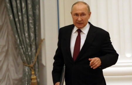 У Росії зазвучали заклики до заміни Путіна — британська розвідка
