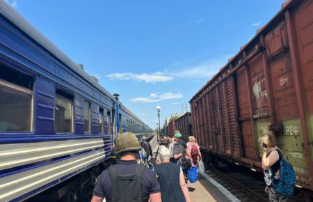 З Херсона до Миколаєва успішно прибув евакуаційний потяг