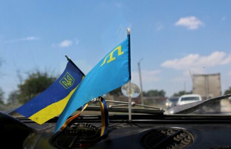 Дуже важливо, щоб кримськотатарський прапор був поруч з українським національним — Ескендер Барієв