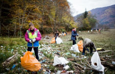 Вивезли з берега 110 тонн сміття: ініціатива «Chysto.De» проводить вже 20-тий екопікнік у Карпатах