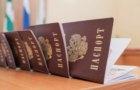 Окупанти пропонують пенсіонерам в окупованій Благовіщенці 50 тисяч рублів за отримання паспорта РФ — Генштаб