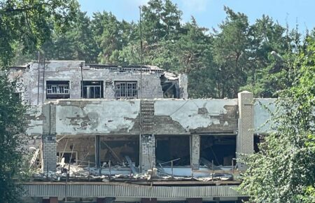 Окупанти обстріляли будинок культури на Чернігівщині та вдарили по школі на Херсонщині (ФОТО)