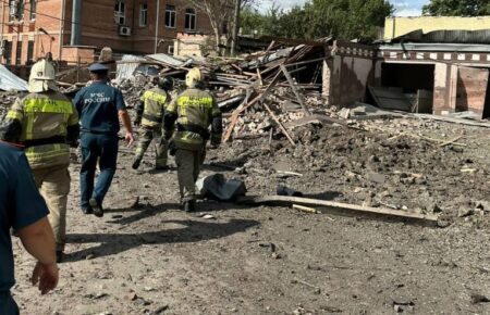 У центрі російського Таганрога стався потужний вибух, є поранені та руйнування (ФОТО, ВІДЕО)