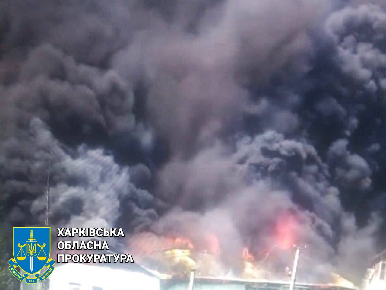 Окупанти знищили залізничний вокзал на Харківщині (ФОТО)