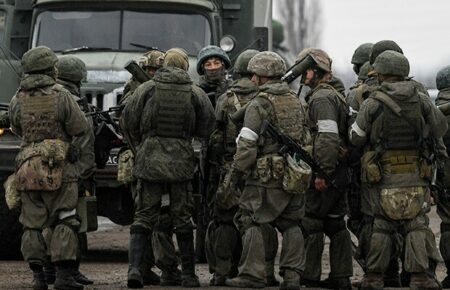 Росіяни розмістили приблизно сотню своїх військових у школі на Запоріжжі — Генштаб