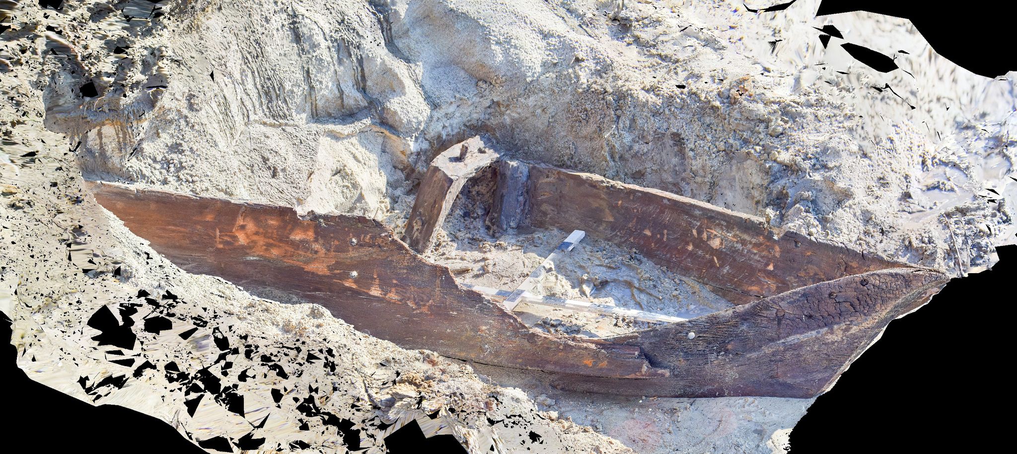 Археологи дослідили дерев’яний човен, знайдений рибалками у Десні неподалік Чернігова