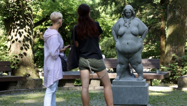 В Україні нарешті з'явилась своя Джоконда: куратор Павло Гудімов про скульптуру «Впевнена»