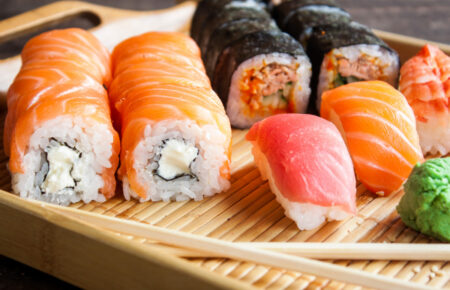 Заказать суши в Днепре в два клика