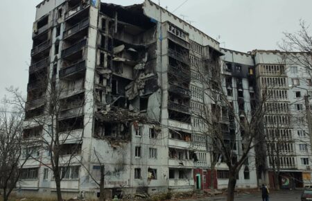 «Здавалось, ніби ось-ось впаде стеля, але згодом я звикла»: чому українці повертаються до своїх напівзруйнованих осель