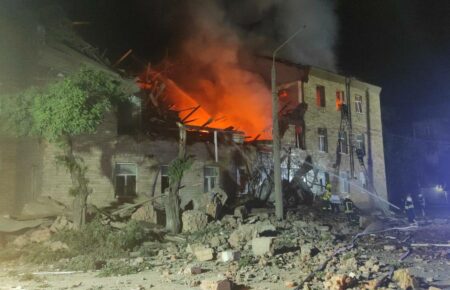 Російські дрони вночі атакували Харків, є руйнування (ВІДЕО)