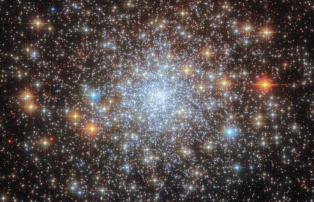 Телескоп Hubble показав щільне скупчення зірок у високій якості