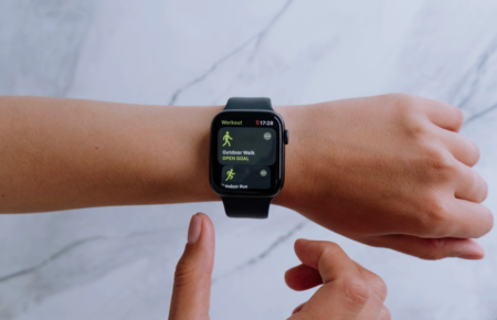 Бюджетна версія «яблучного годинника»: чому є сенс купувати Apple Watch SE