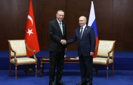 Ердоган хоче всидіти на двох стільцях — Євген Добряк